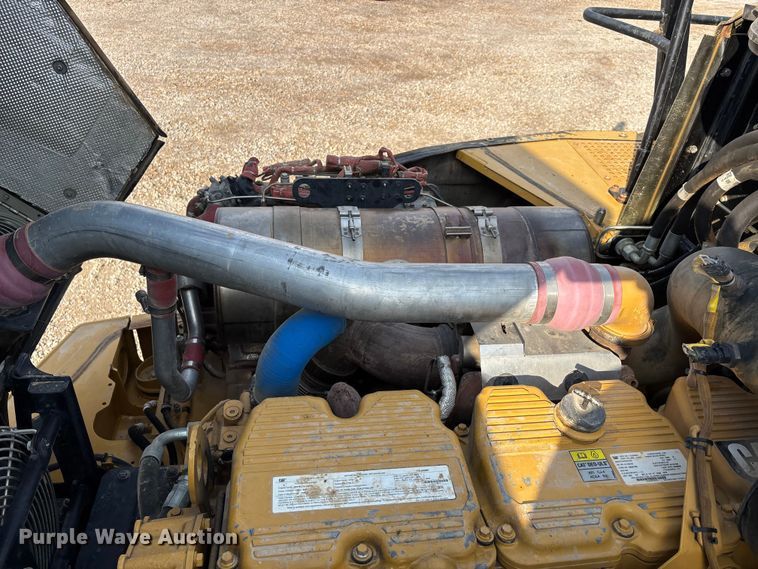 image for item DW7250 2014 Caterpillar 740B articulated haul truck