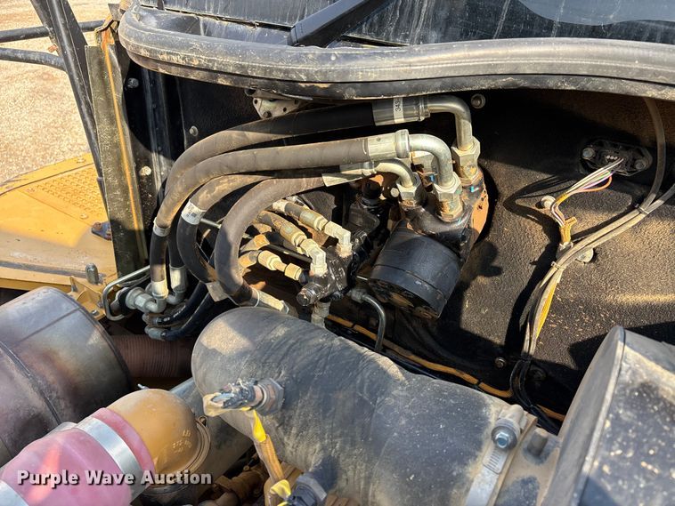 image for item DW7250 2014 Caterpillar 740B articulated haul truck