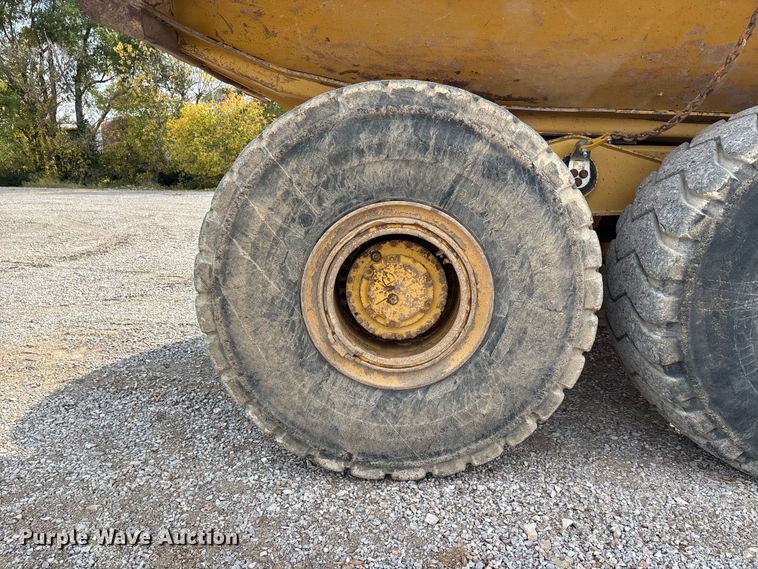 image for item DW7250 2014 Caterpillar 740B articulated haul truck
