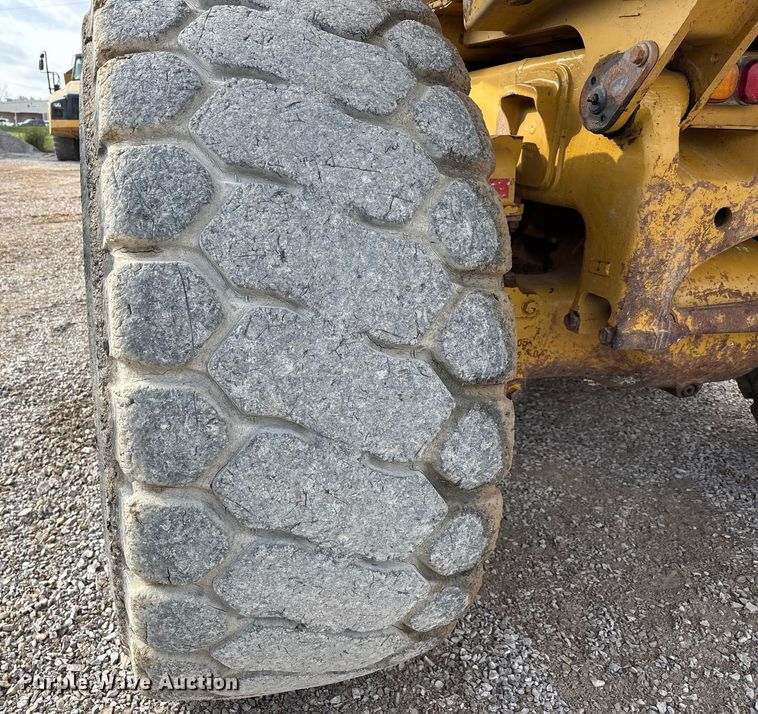 image for item DW7250 2014 Caterpillar 740B articulated haul truck