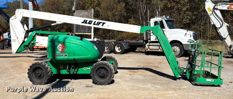 image for item DW7261 2016 JLG 600AJN boom lift