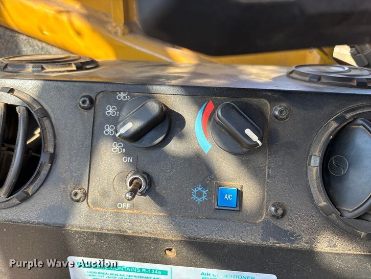 image for item DW7262 2018 Rayco C200 mulcher