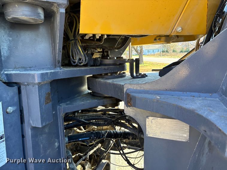 image for item DW7277 2007 Komatsu WA500 wheel loader