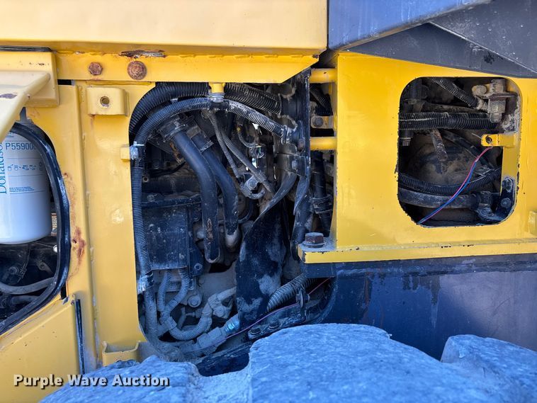 image for item DW7277 2007 Komatsu WA500 wheel loader