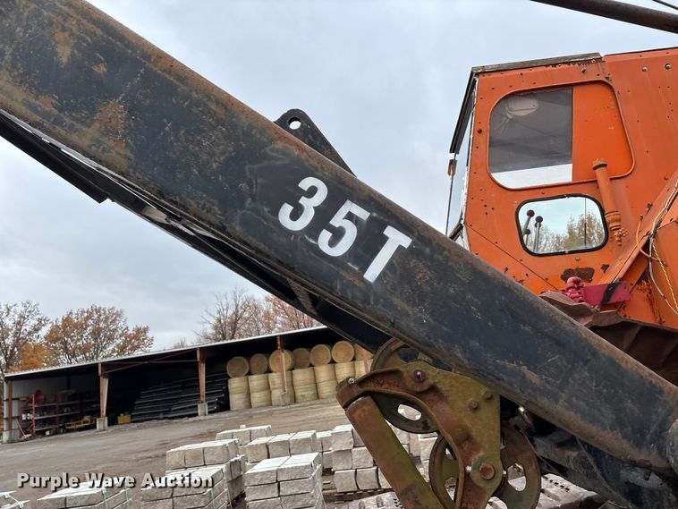image for item DW7294 Lorain 416 crane
