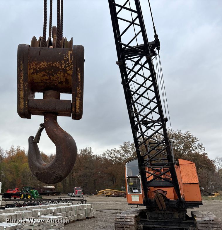 image for item DW7294 Lorain 416 crane