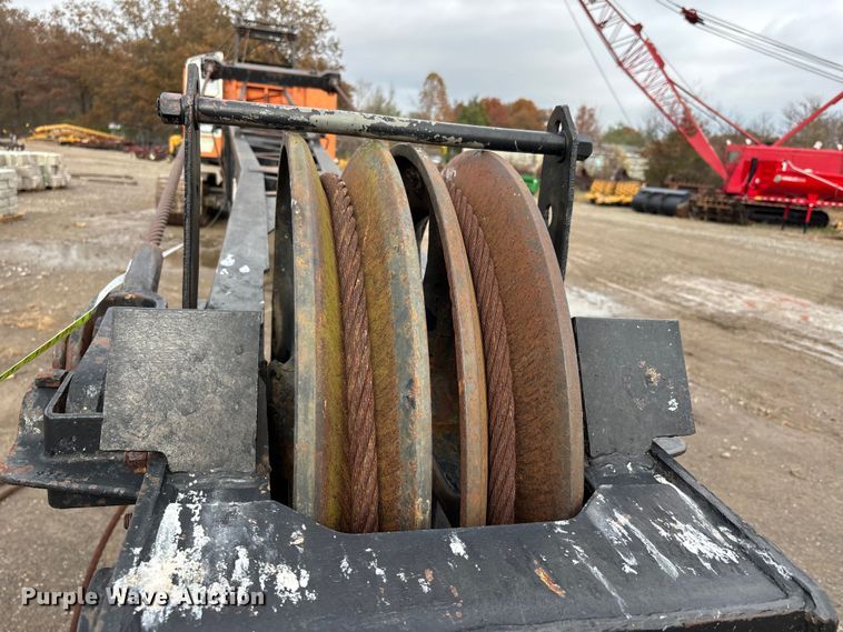 image for item DW7294 Lorain 416 crane