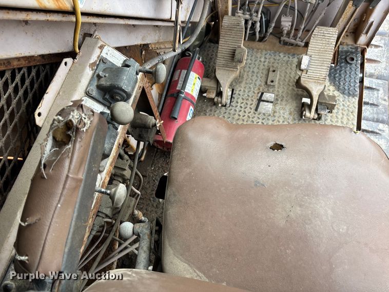 image for item DW7294 Lorain 416 crane