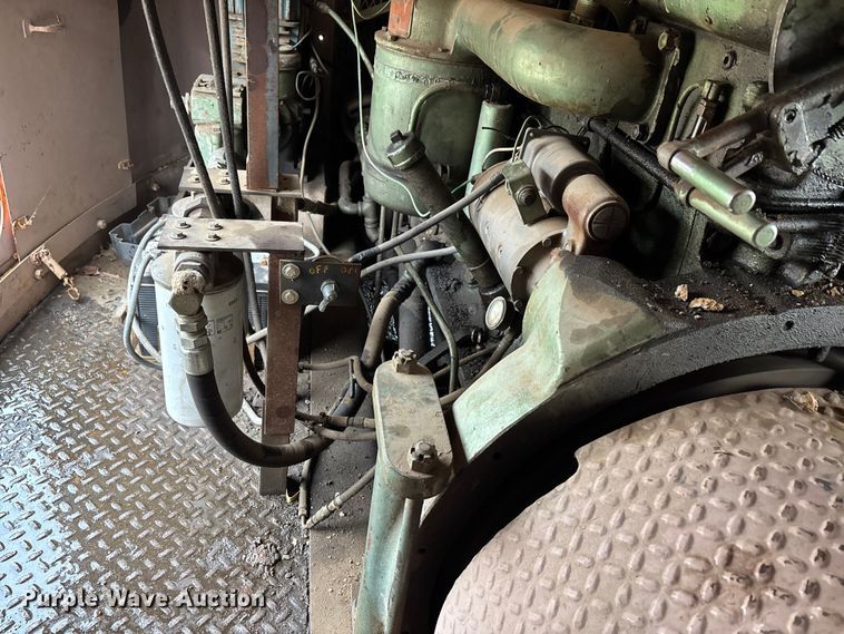 image for item DW7294 Lorain 416 crane