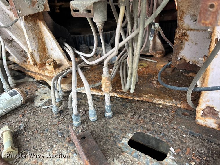 image for item DW7294 Lorain 416 crane