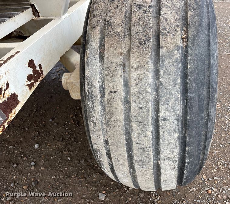 image for item DW7295 Stoltz TV3WH16HX site spreader