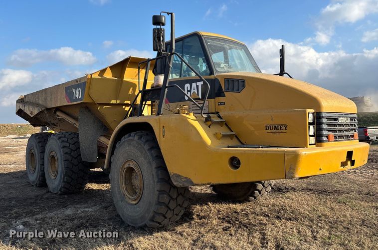 image for item DW7296 2005 Caterpillar 740 articulated haul truck
