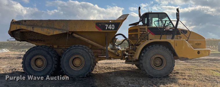 image for item DW7296 2005 Caterpillar 740 articulated haul truck