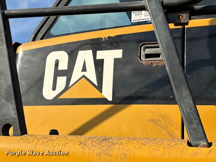 image for item DW7296 2005 Caterpillar 740 articulated haul truck