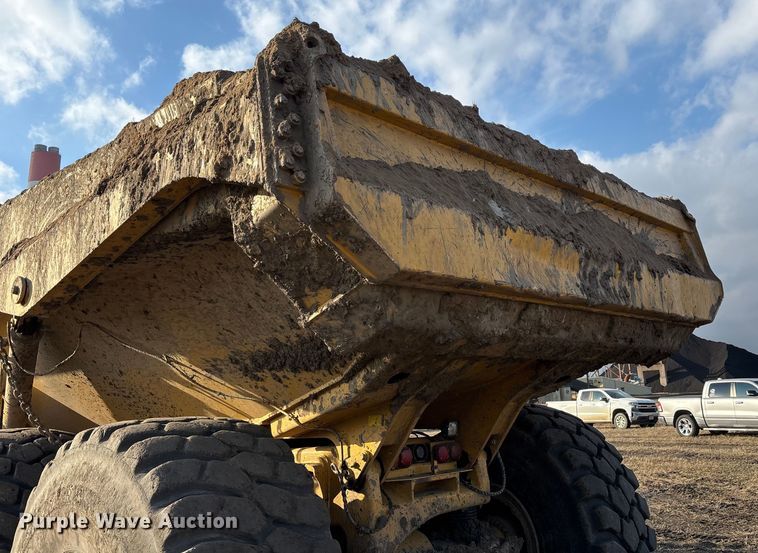 image for item DW7296 2005 Caterpillar 740 articulated haul truck
