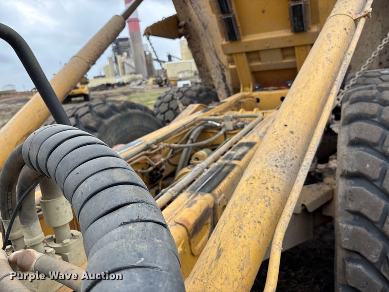 image for item DW7296 2005 Caterpillar 740 articulated haul truck