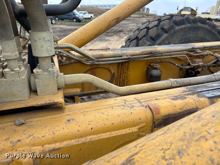 image for item DW7296 2005 Caterpillar 740 articulated haul truck