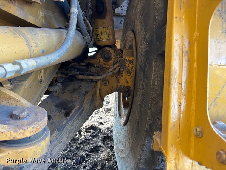 image for item DW7296 2005 Caterpillar 740 articulated haul truck