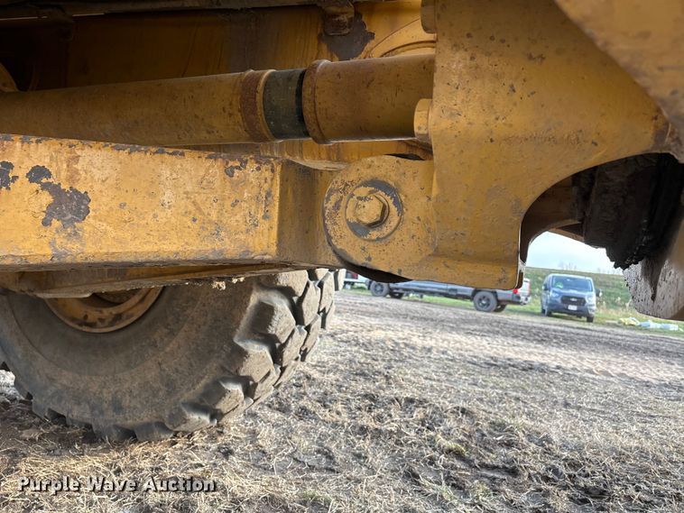 image for item DW7296 2005 Caterpillar 740 articulated haul truck