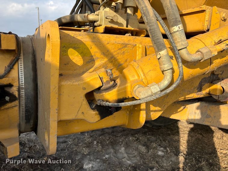 image for item DW7296 2005 Caterpillar 740 articulated haul truck