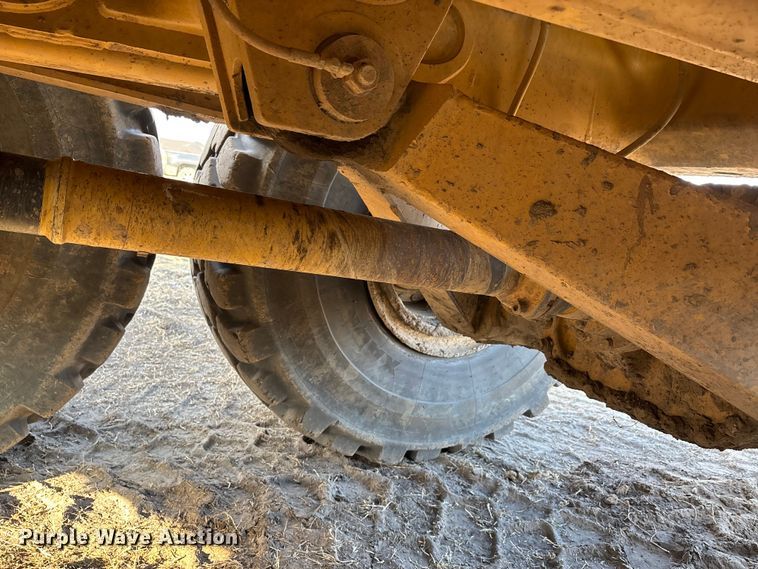 image for item DW7296 2005 Caterpillar 740 articulated haul truck