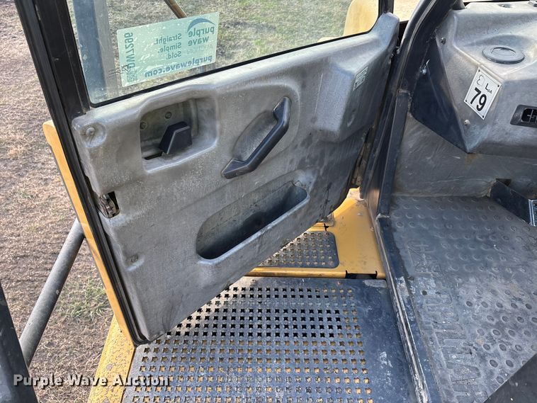 image for item DW7296 2005 Caterpillar 740 articulated haul truck