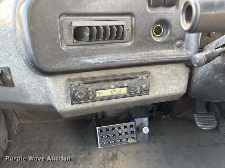 image for item DW7296 2005 Caterpillar 740 articulated haul truck