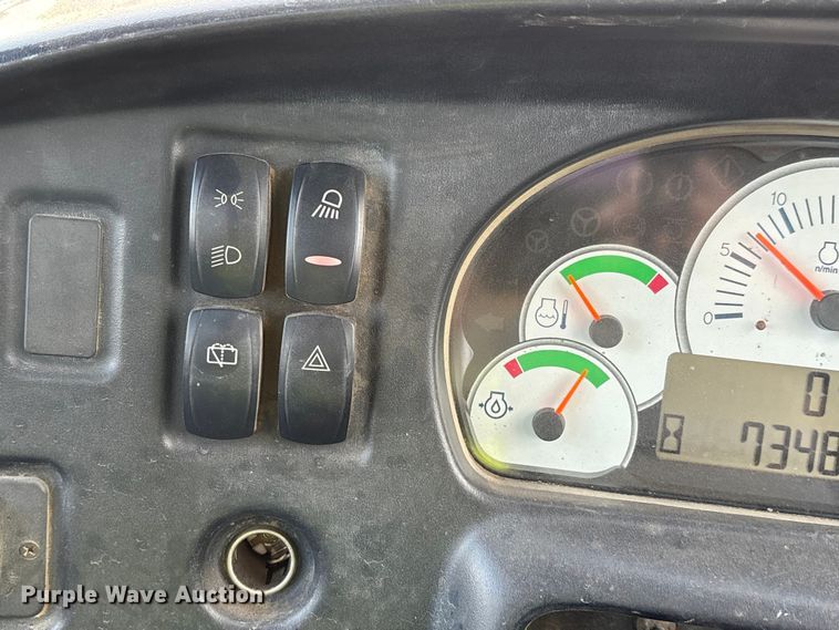 image for item DW7296 2005 Caterpillar 740 articulated haul truck