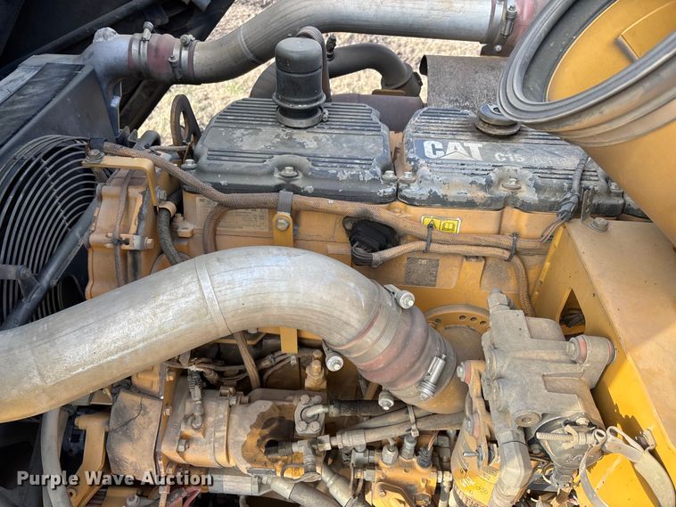 image for item DW7296 2005 Caterpillar 740 articulated haul truck