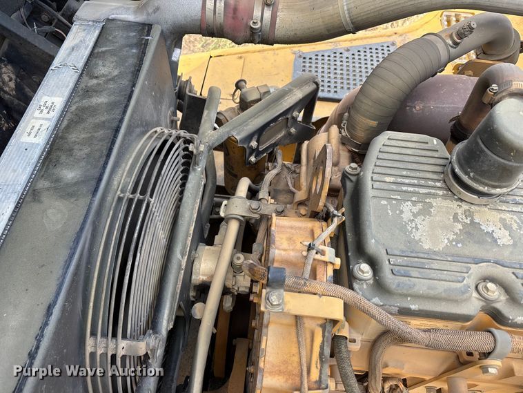 image for item DW7296 2005 Caterpillar 740 articulated haul truck