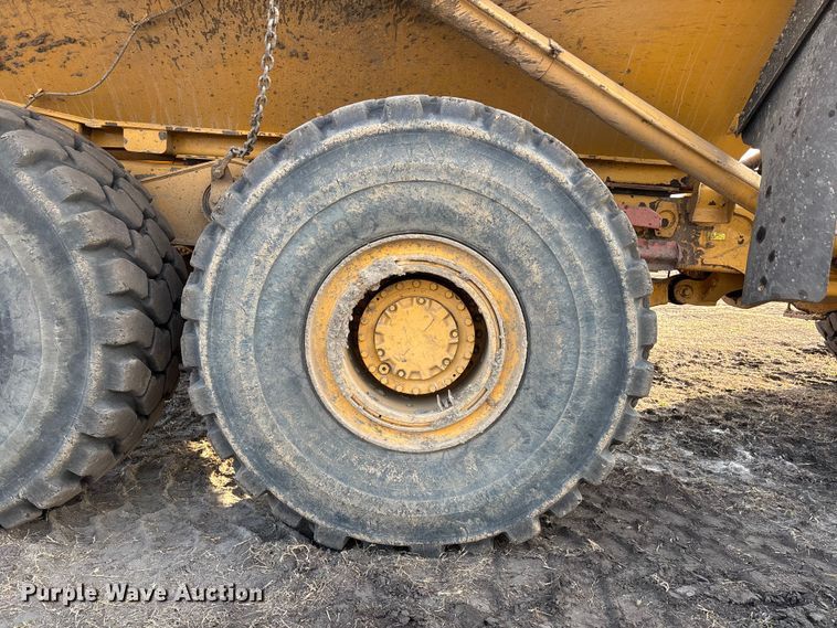 image for item DW7296 2005 Caterpillar 740 articulated haul truck