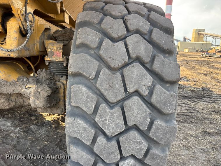 image for item DW7296 2005 Caterpillar 740 articulated haul truck