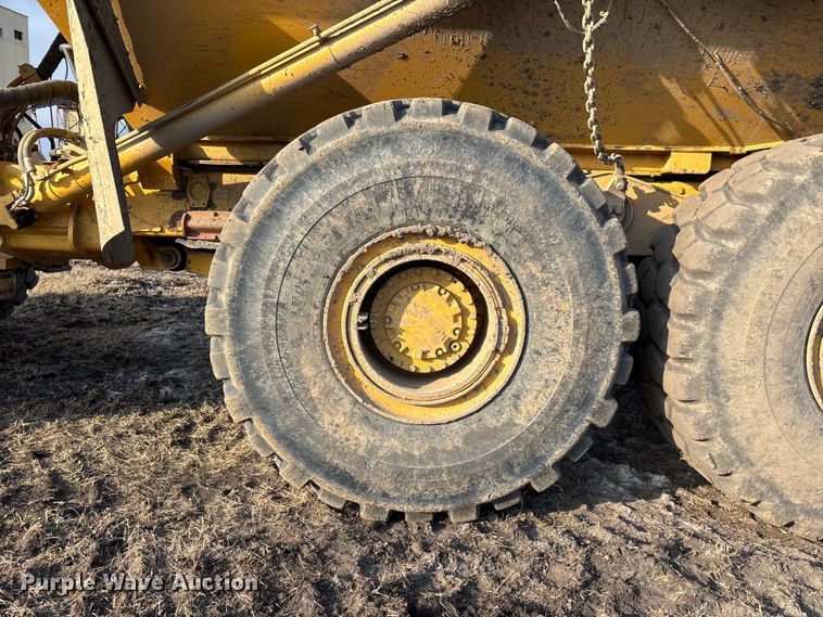 image for item DW7296 2005 Caterpillar 740 articulated haul truck