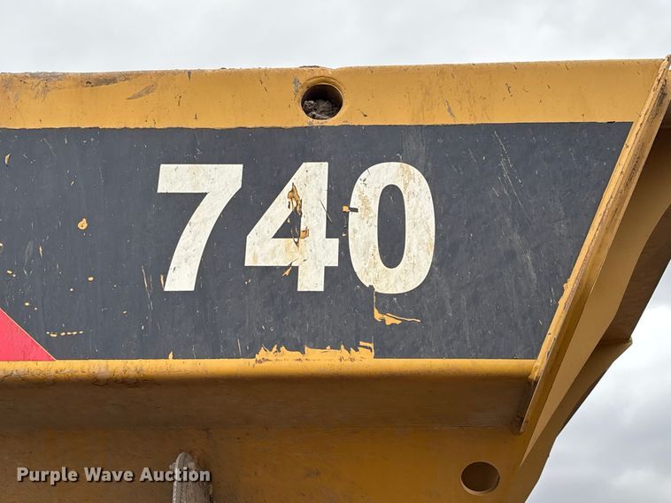 image for item DW7297 2009 Caterpillar 740 articulated haul truck
