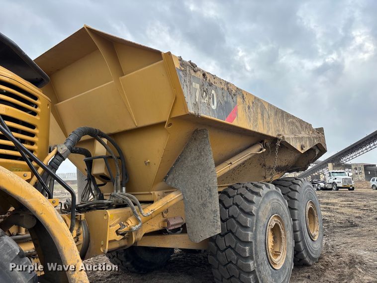 image for item DW7297 2009 Caterpillar 740 articulated haul truck
