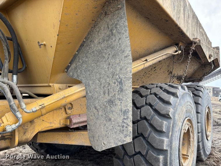 image for item DW7297 2009 Caterpillar 740 articulated haul truck