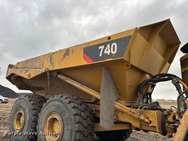 image for item DW7297 2009 Caterpillar 740 articulated haul truck