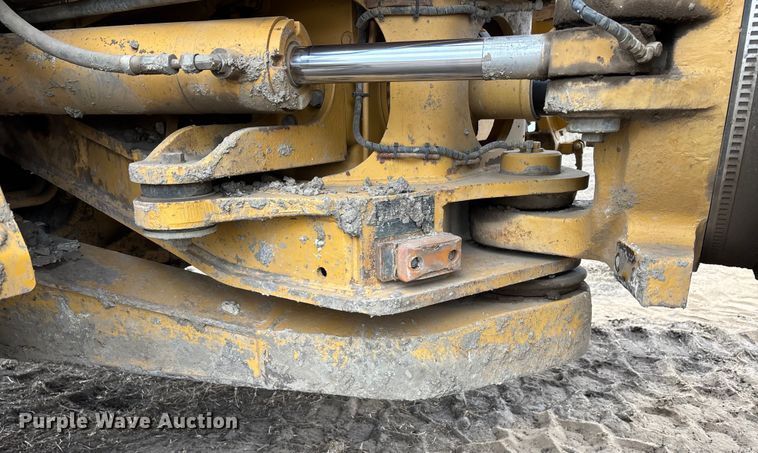 image for item DW7297 2009 Caterpillar 740 articulated haul truck