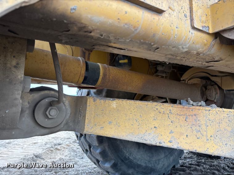 image for item DW7297 2009 Caterpillar 740 articulated haul truck