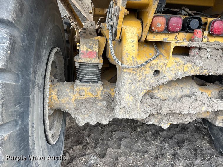 image for item DW7297 2009 Caterpillar 740 articulated haul truck