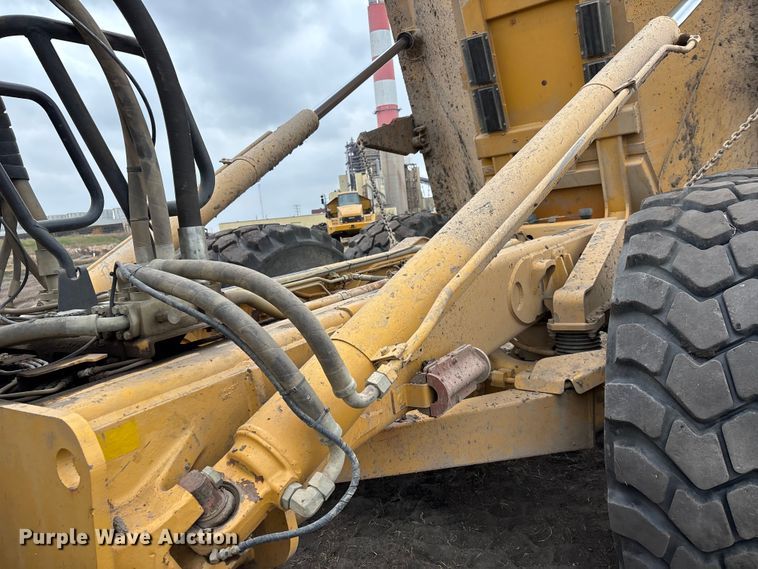 image for item DW7297 2009 Caterpillar 740 articulated haul truck