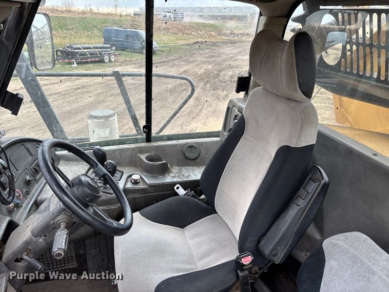 image for item DW7297 2009 Caterpillar 740 articulated haul truck