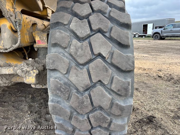 image for item DW7297 2009 Caterpillar 740 articulated haul truck