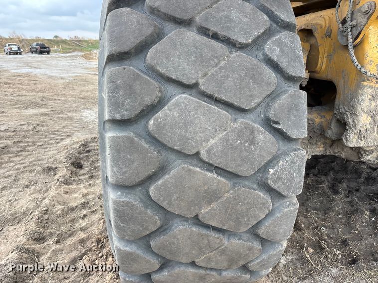 image for item DW7297 2009 Caterpillar 740 articulated haul truck