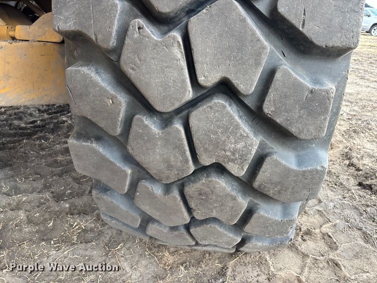 image for item DW7297 2009 Caterpillar 740 articulated haul truck