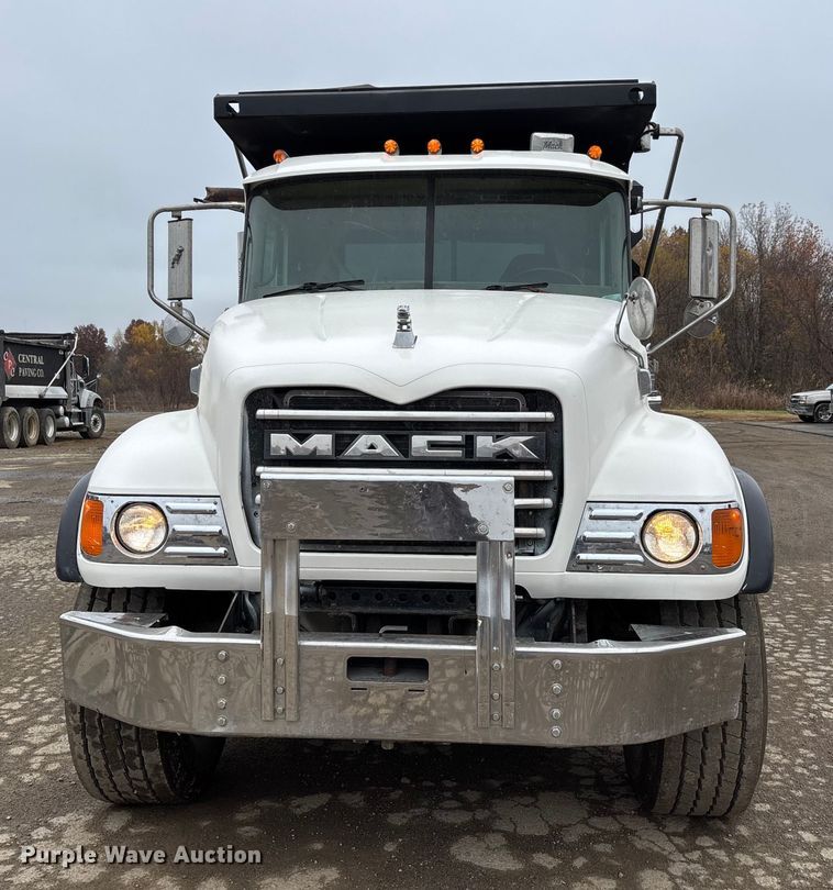 image for item DW7306 2005 Mack Granite CV713 dump truck