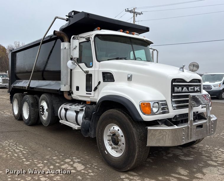 image for item DW7306 2005 Mack Granite CV713 dump truck