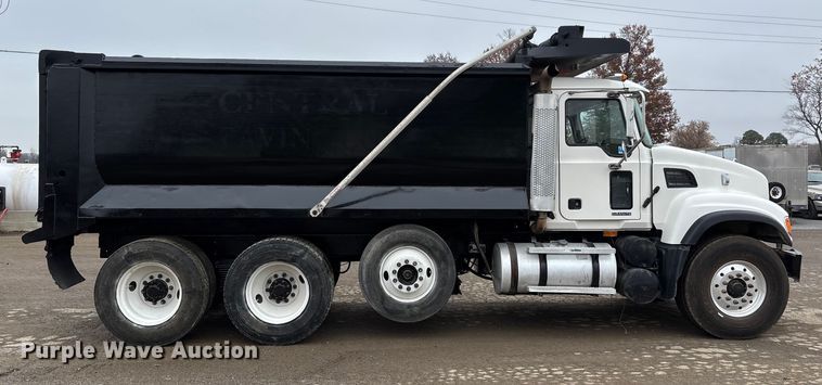 image for item DW7306 2005 Mack Granite CV713 dump truck