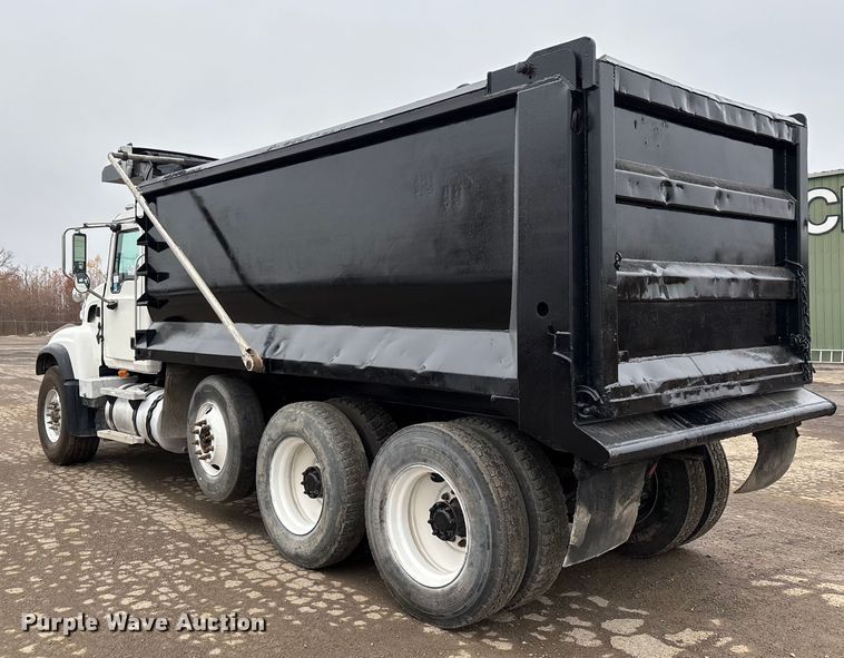 image for item DW7306 2005 Mack Granite CV713 dump truck