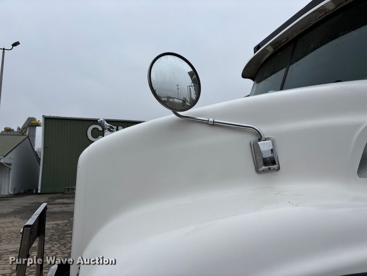 image for item DW7306 2005 Mack Granite CV713 dump truck